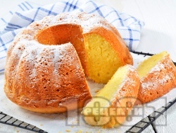 Лесен домашен лимонов кекс с кисело мляко - снимка на рецептата